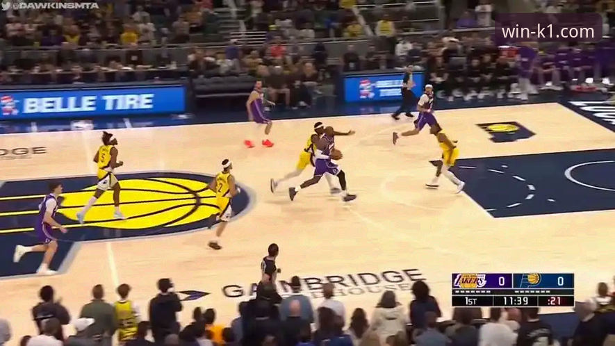 NBA常规赛最新动态：湖人三巨头火力全开，客场力克步行者